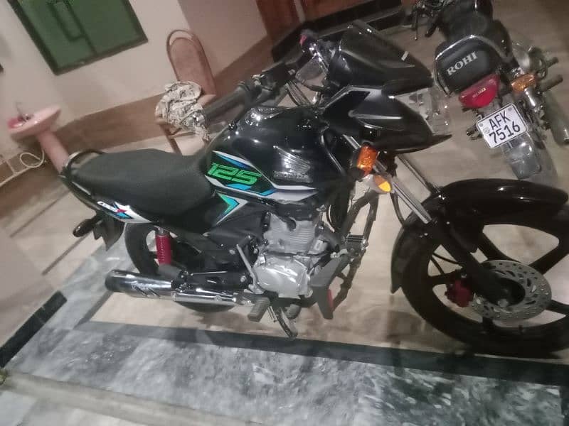 Honda CB 125F for sale 4