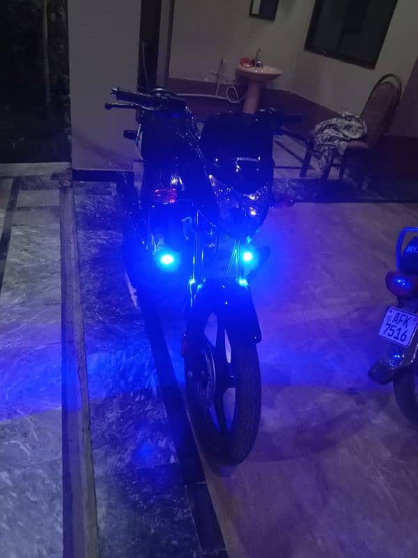 Honda CB 125F for sale 8