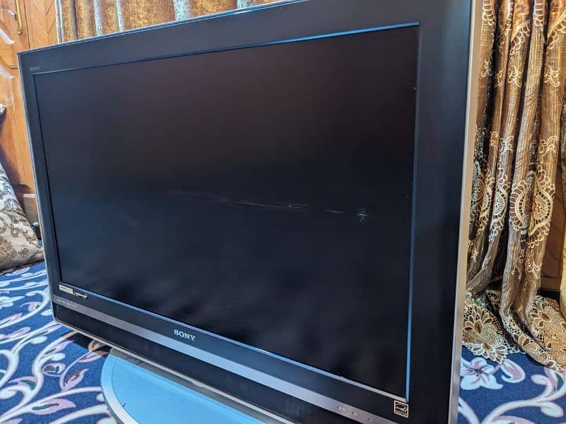 Sony Bravia 40" LCD  TV 3