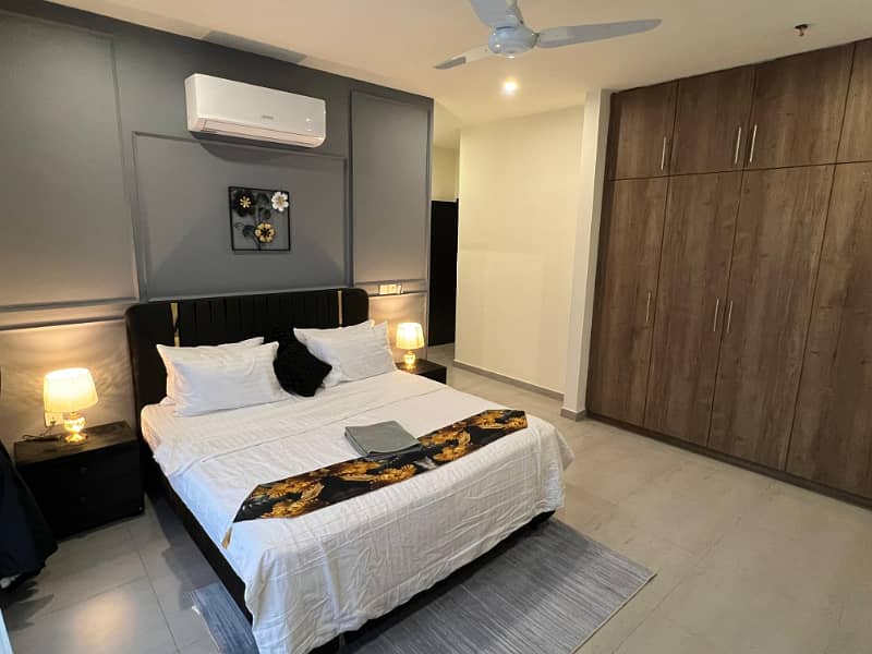 2 BHK new furnish luxury apartment daily basis stay available 2