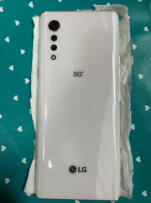 LG velvet 5g . . . . . . 6/128 1