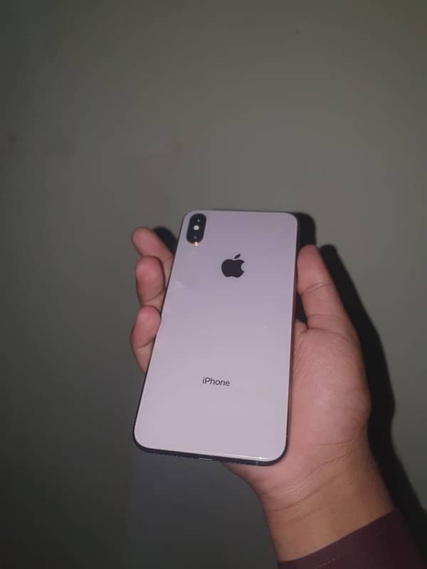 i phone xsmax  approved 0