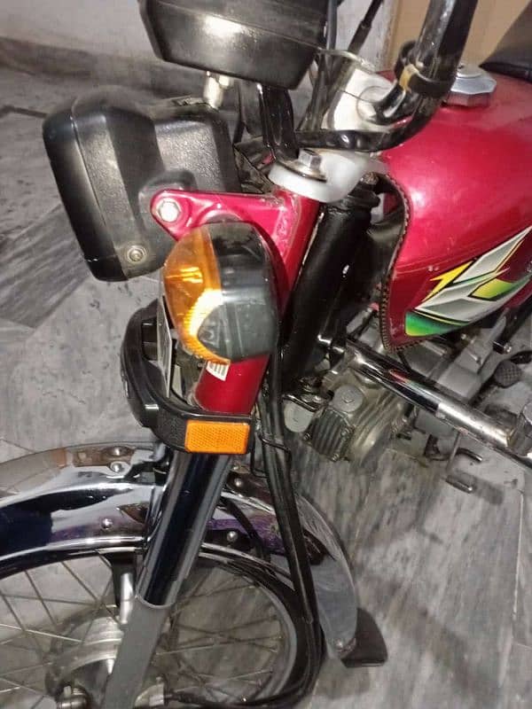 Honda CD 70 5