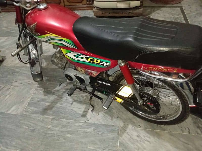 Honda CD 70 6