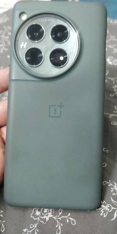 OnePlus 12 16gb/512gb Green color 4