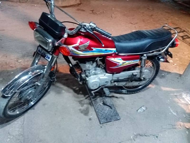 honda CG 125 available for sale jut buy and ride all ok 6