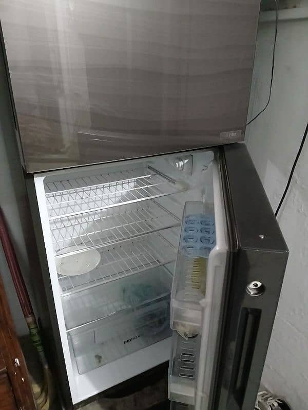 hair fridge new condition 0310 4887489 1