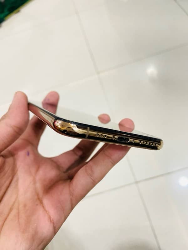 Apple iphone xs 256gb non pta 2