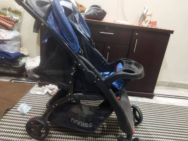 tinnies stroller 1