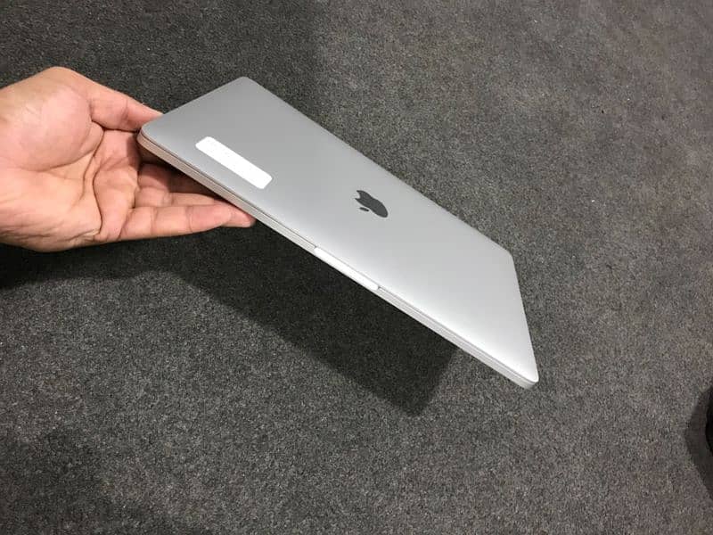 Macbook Pro 2019 13" inches, 8GB Ram & 128GB Storage 6