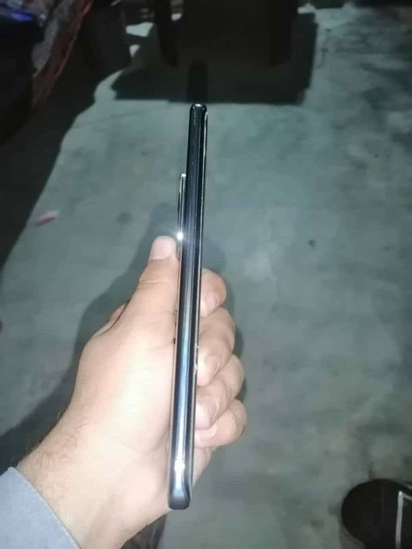 edge or slim phone 1