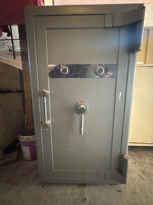 locker 2*4 foot 3 racks fire proof 1