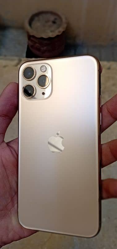 iPhone 11 pro 4