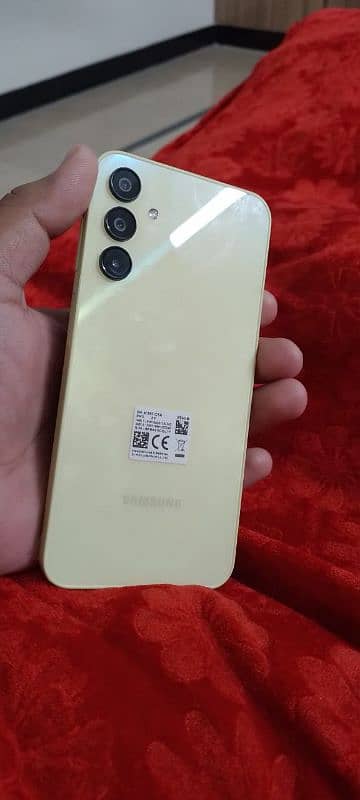 SAMSUNG Galaxy A15 in New condition with 7months Warranty just Open. 3