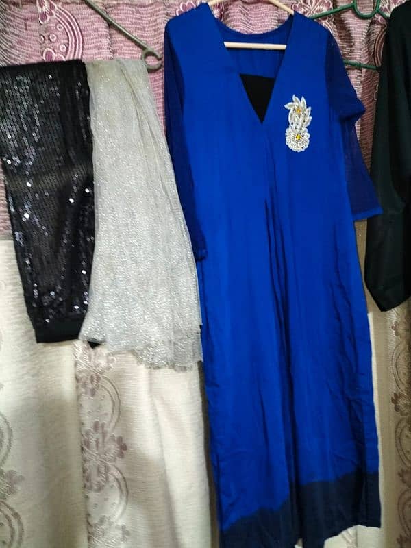 Pre loved party/wedding wear dresses on reasonable rates 7