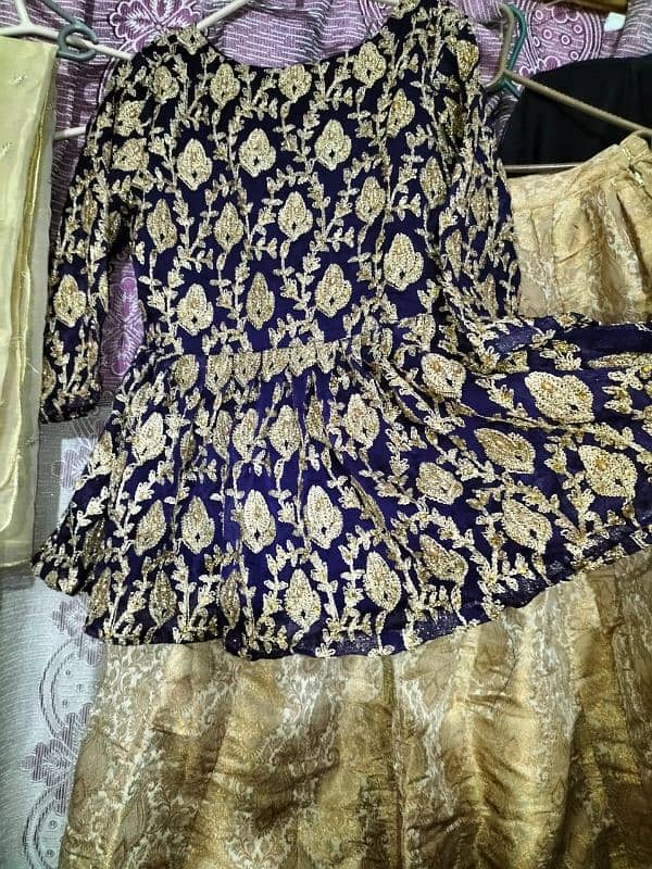 Pre loved party/wedding wear dresses on reasonable rates 9