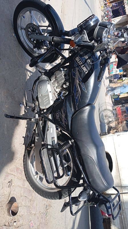 Suzuki GS 150 For Sale 3