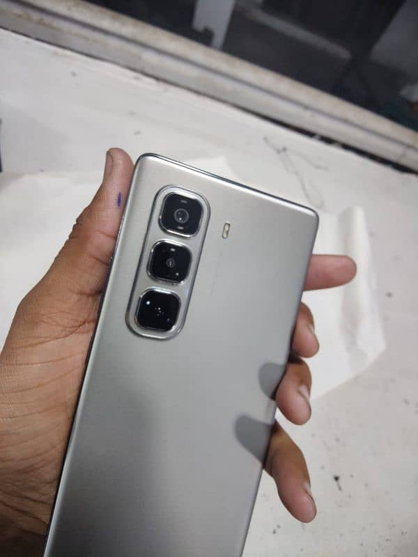 Infinix hot 50 pro plus 3