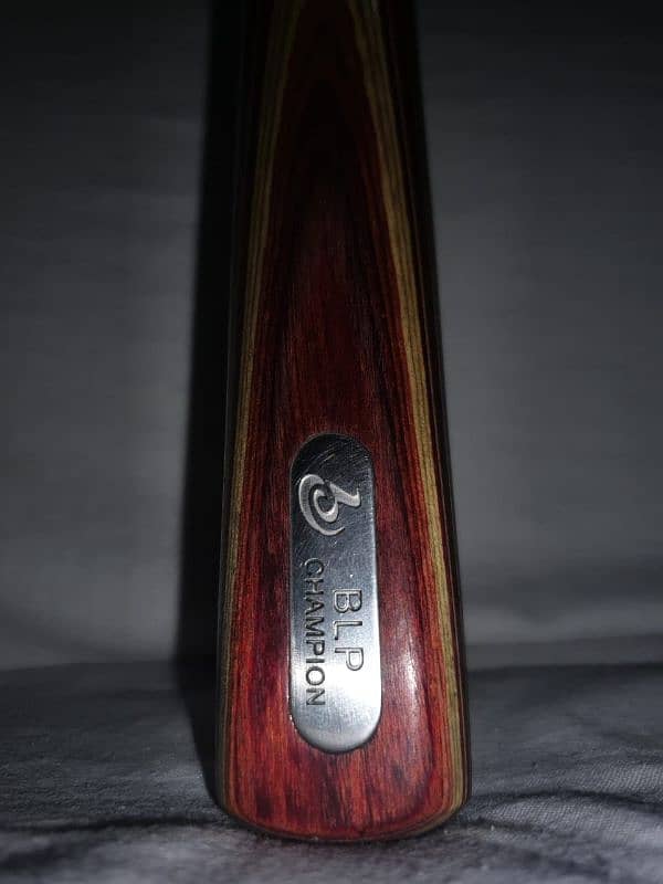 BLP Champion original one piece cue 7