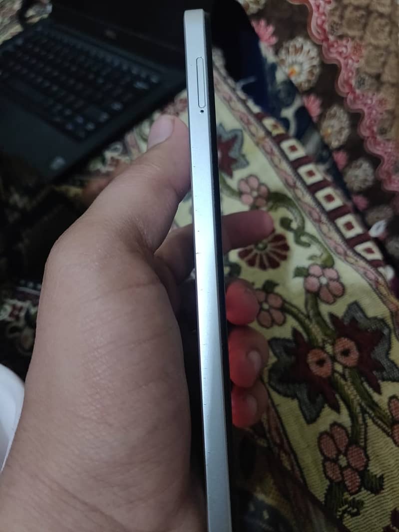 (Urgent Sale) Infinix Hot 30 (8+8/128) (Official PTA Approved) 3