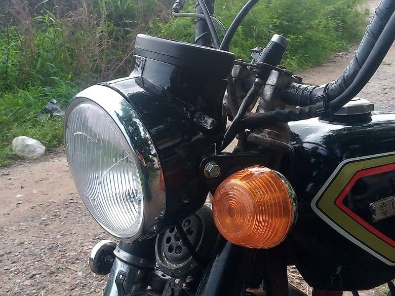 Honda 1982 Antique Lush peice 60+ average  of petrol 6