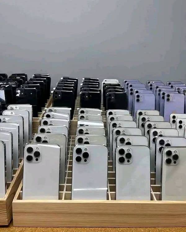 i Phone 8plus, 11,12,13,14,15 pro max on instalment Whatsap 3062623924 0