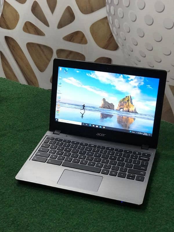 Acer c740 Intel Celeron 5th generation 4gb ram 128ssd laptop for sale 2