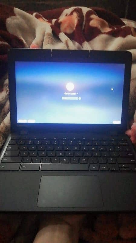 Lenovo chromebook N23 6th Generation and 4GB Ram 16GB Rom 2