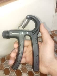 HAND GRIPPER KG : 5 = 60 BLACK COLOUR