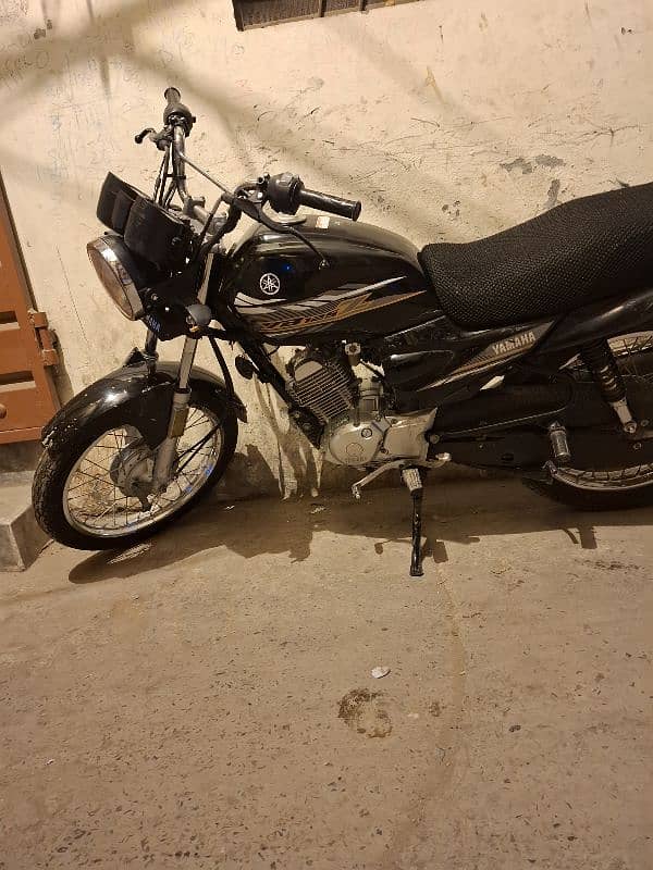 ybr 125z all ok lush condition 2021 model ist owner 2