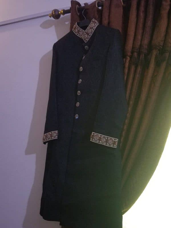 Premium Sherwani Set – Worn Once – Includes Khussay & Turban 4