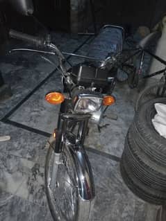 I am sale Honda 125  2025 model  bilkul New Sirf 58 km use need money