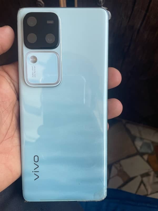 vivo V30 8/256 2