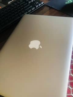 MACBOOK