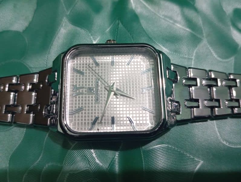 IMPORTED WATCH , same like New 1