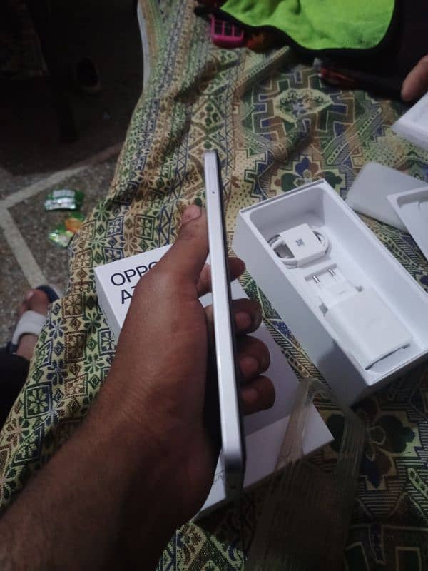 oppo A3 6/128 with box accessory pack 2