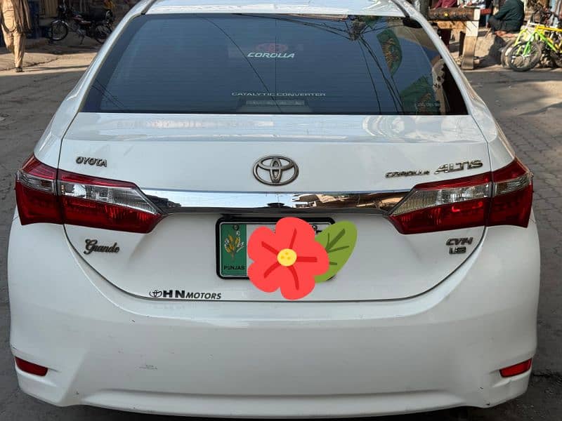 Toyota Altis Grande 2016 4