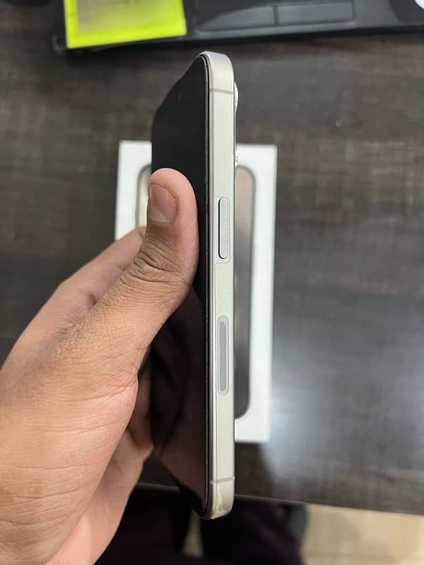 iPhone 15 Pro 256GB Natural titanium non pta 7