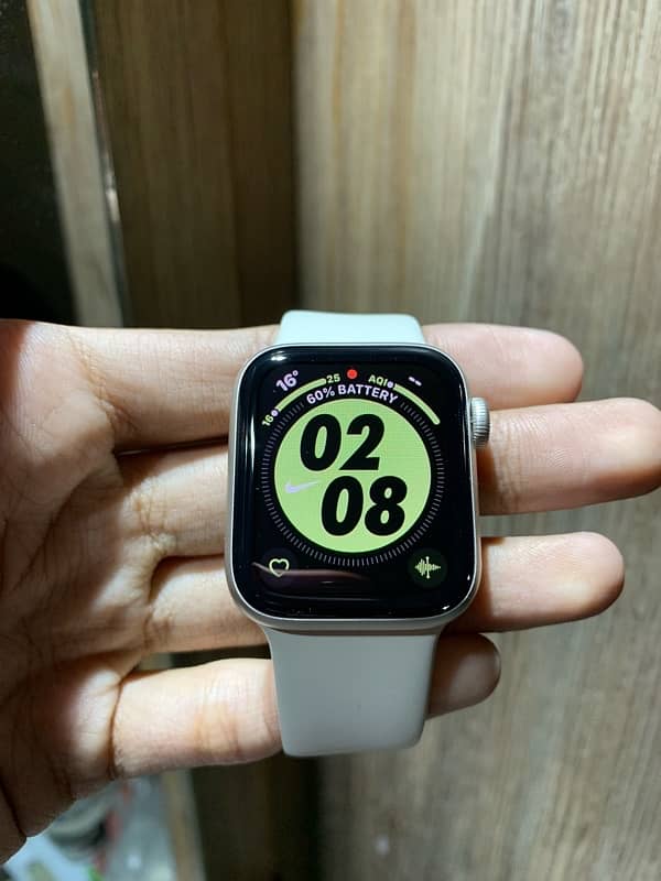 Apple watch SE 2 - New - 40mm 0