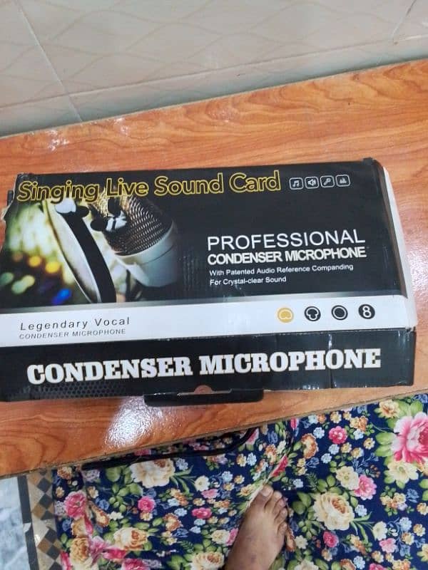 bm800 condenser microphone black color bilkul new he Thora SA use he 1