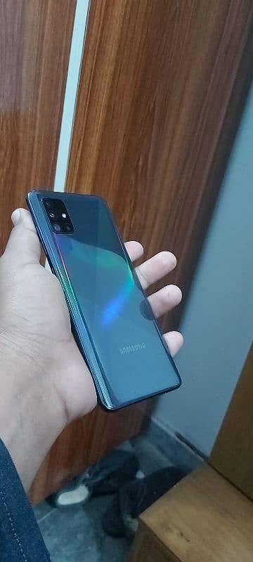 Samsung Galaxy A51 1