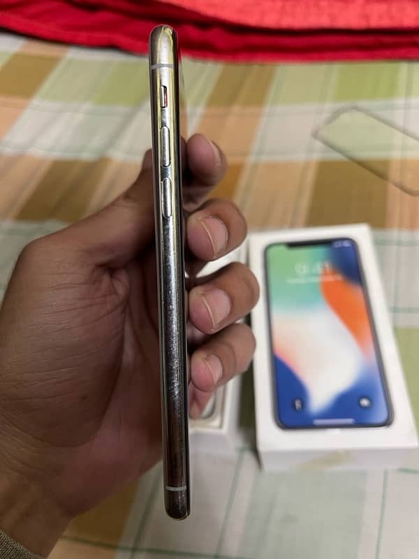 iphone X 64 GB PTA Approved 3