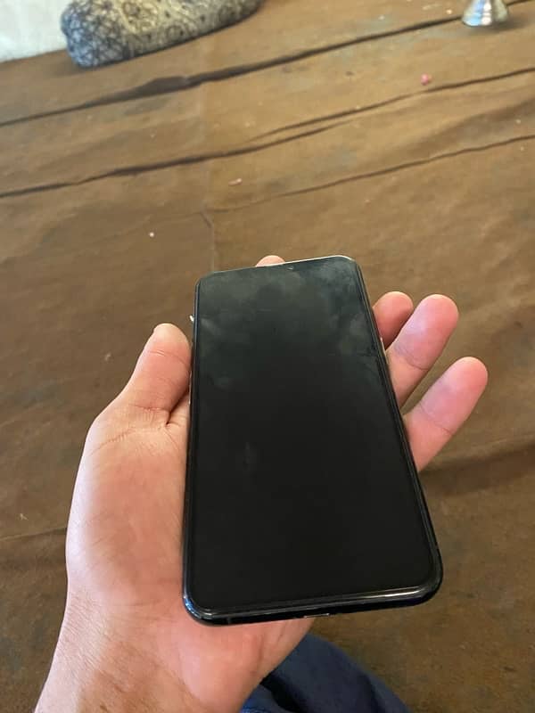 iPhone 11 pro max 5