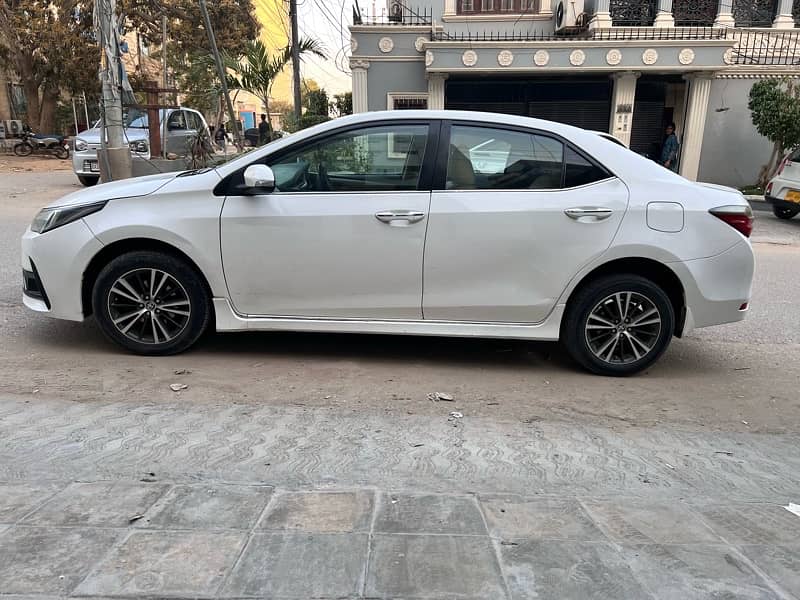 Toyota Altis Grande 2017 4