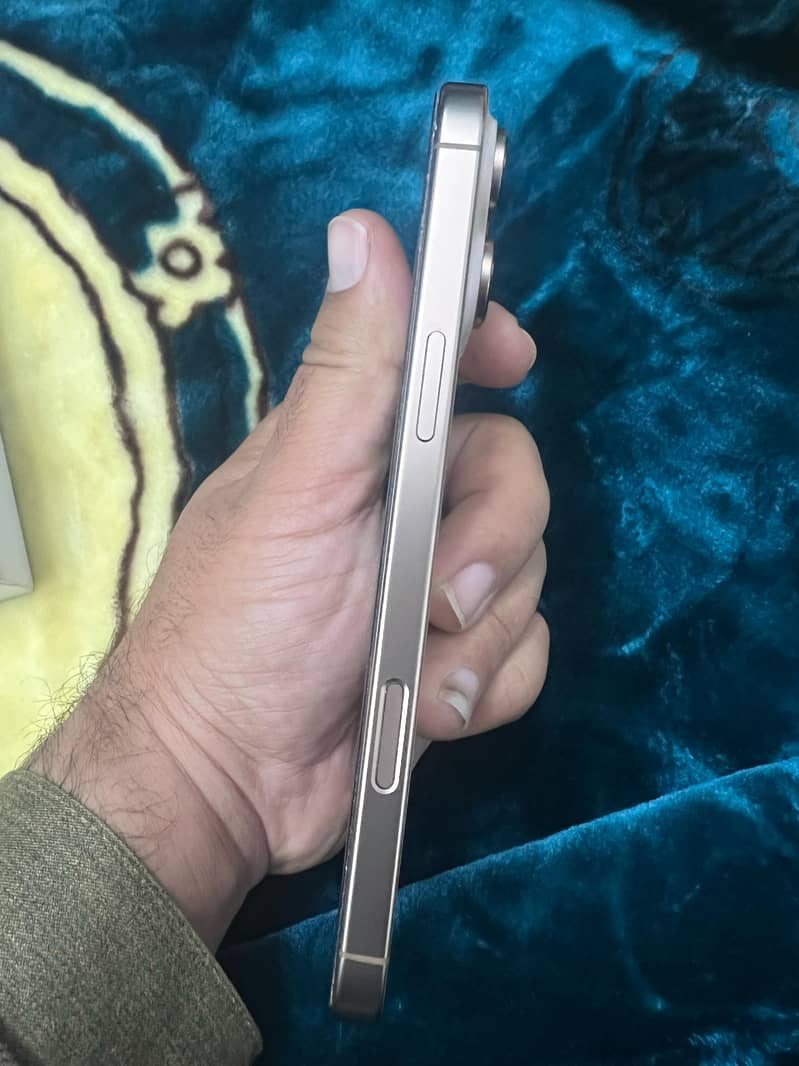 Apple iPhone 16 Pro Max 512GB Dessert Titanium - Non PTA 6