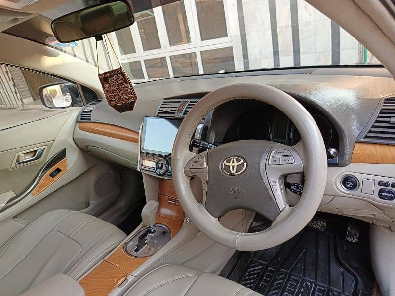 Toyota Premio 2014 19