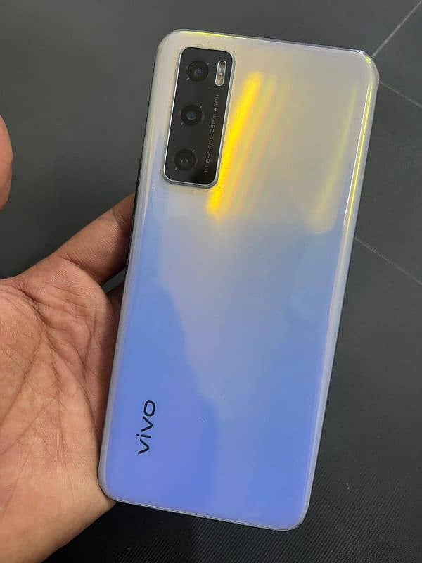 vivo v20se 8/128gb with box charger 5