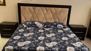 Bed / King size / Double bed / Wooden bed / Bed dressing side table