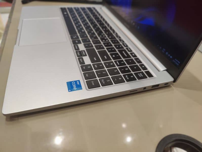 Samsung pro book 4 i3 13th generation 5