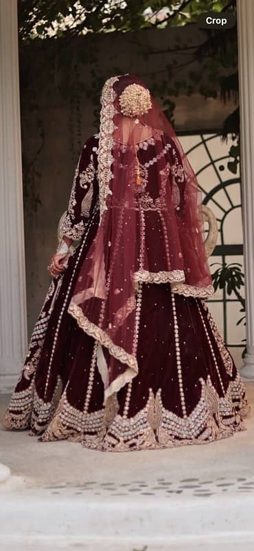 Maroon velvet bridal dress and Kashees jewellery 3